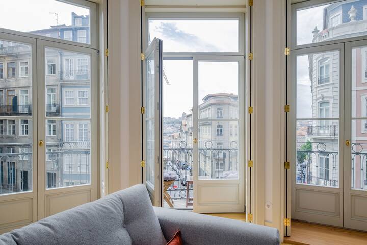 BOUTIQUE Rentals- Kihara’s Ribeira Apt great views gallery image 2