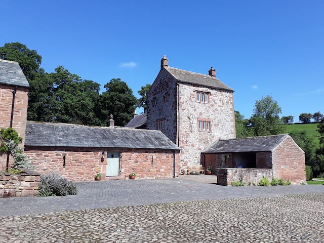 The Byre at Thistlewood Tower