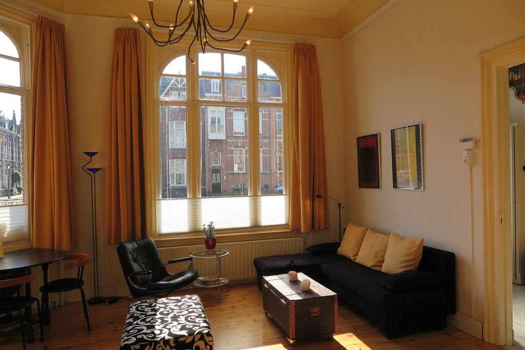 woonkamer met bedbank