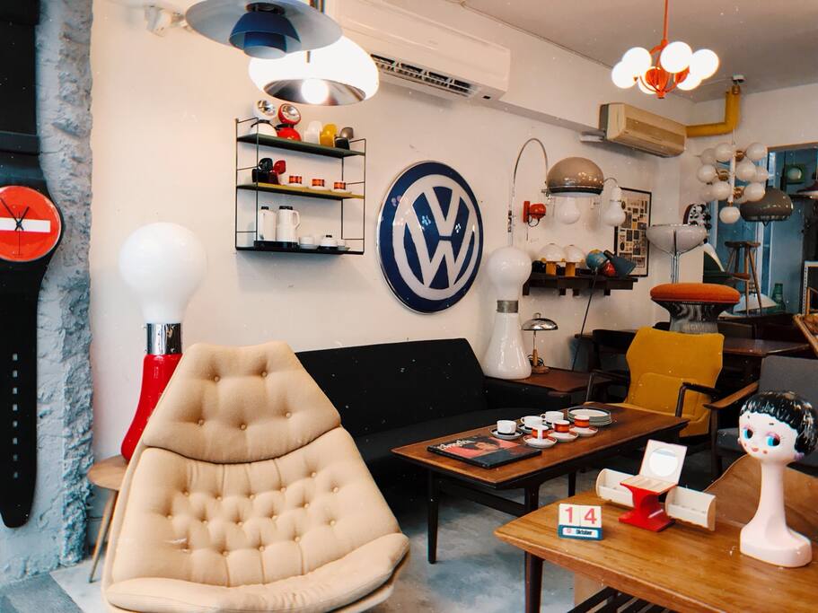 住进中古家具店 体验70年代的美好 台北旅游攻略 尽在airbnb爱彼迎