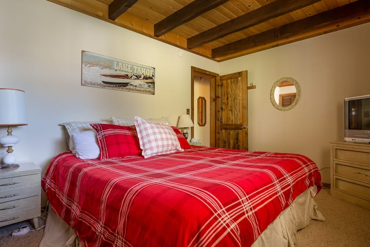 Bračni krevet (širok 180 - 200 cm)