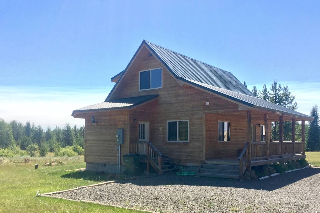 Side view of Henry's Fork Getaway