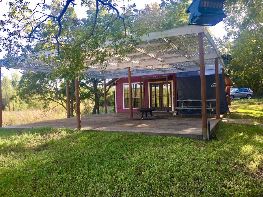 1,200 sqft party deck