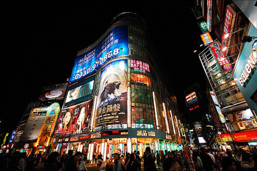 西門町夜景(距離近)