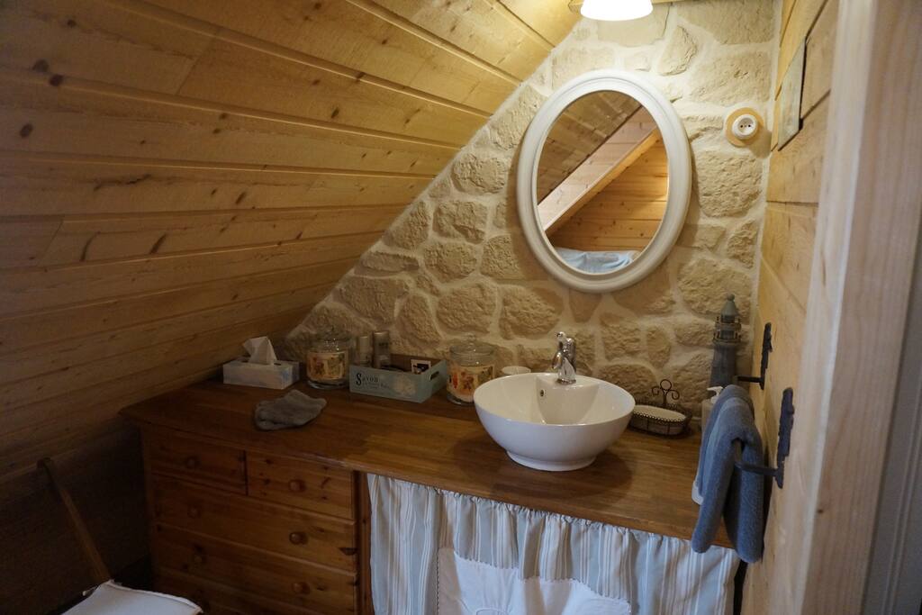 salle de bain privée avec douche