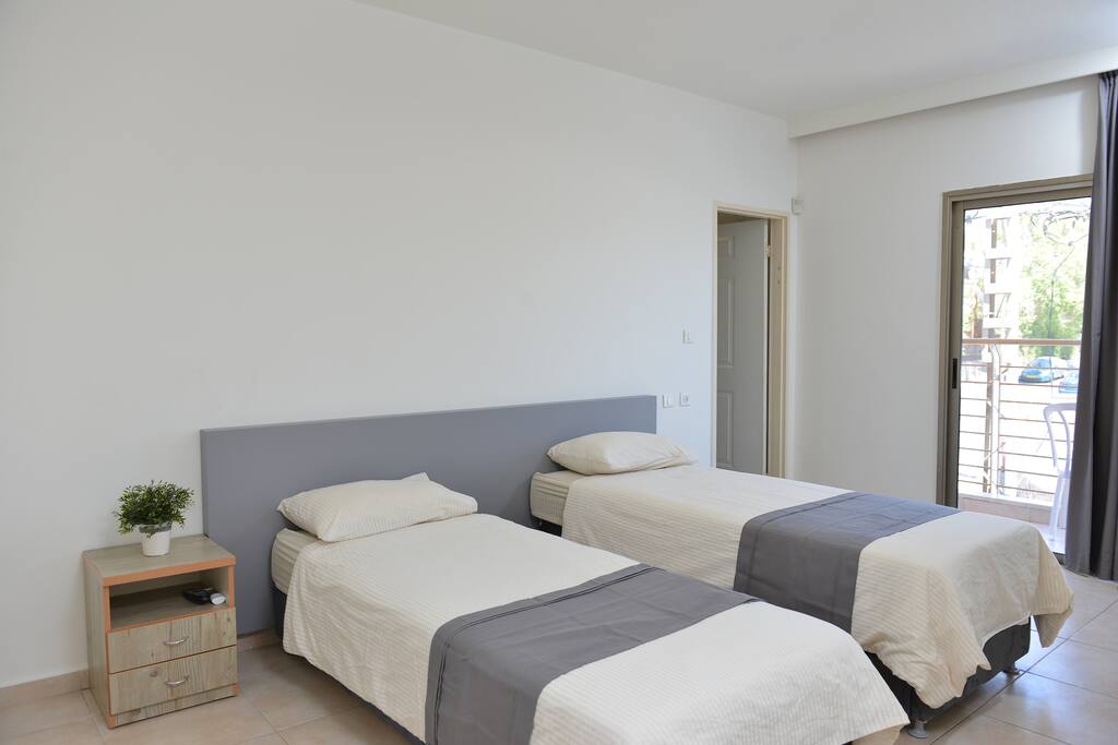 Children's Room
One bed opens