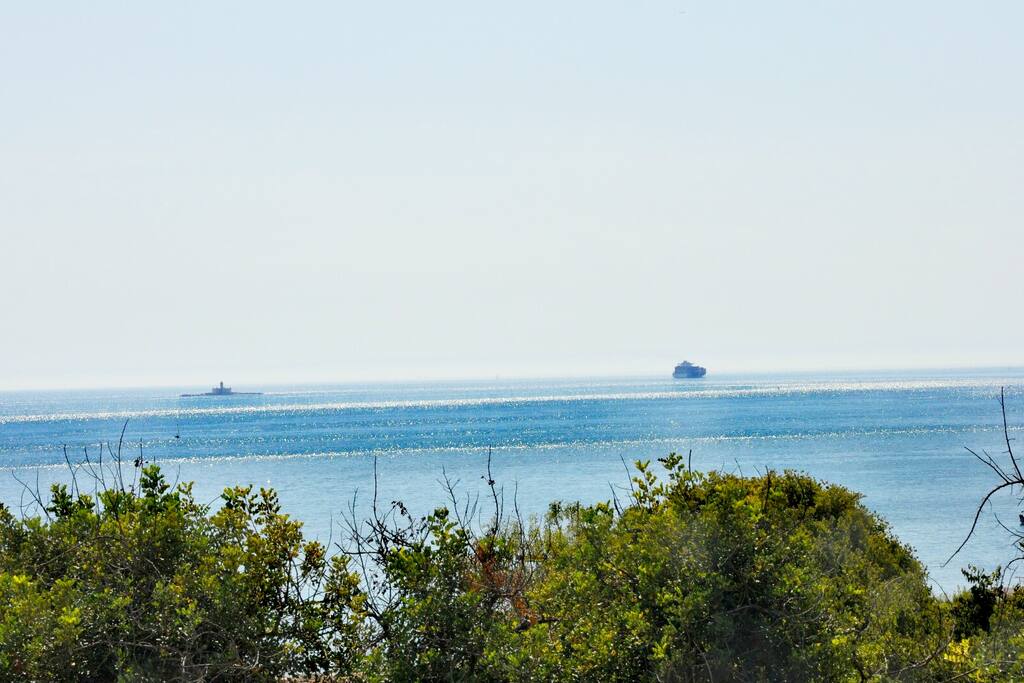 HOUSE LIGHTHOUSE VIEW | WHERE THE SEA MEETS THE RIVER