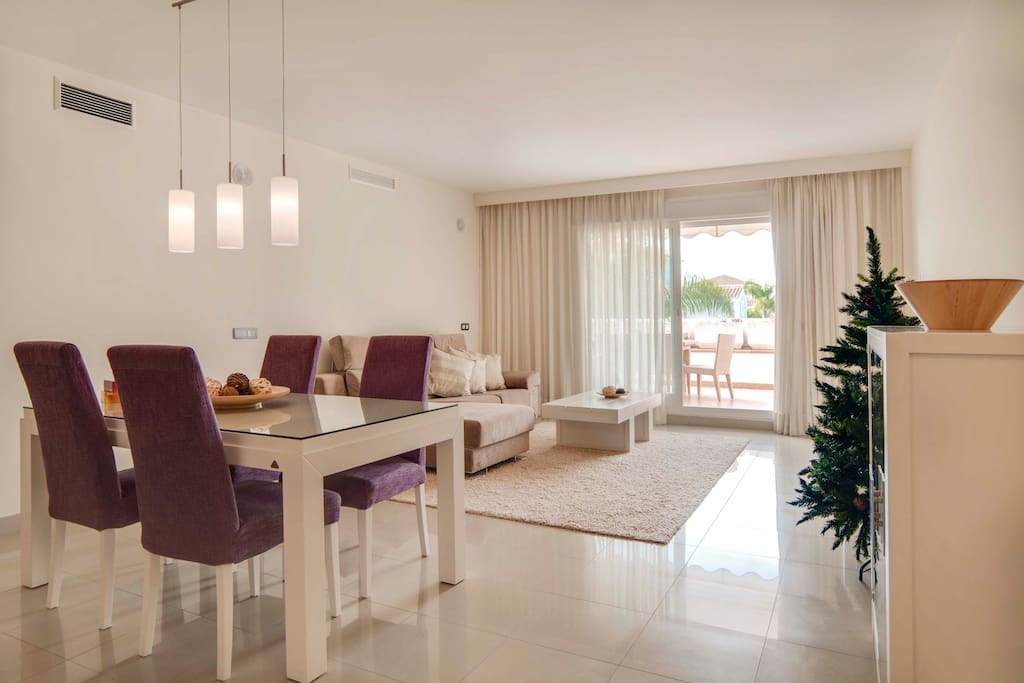 living room / dining room