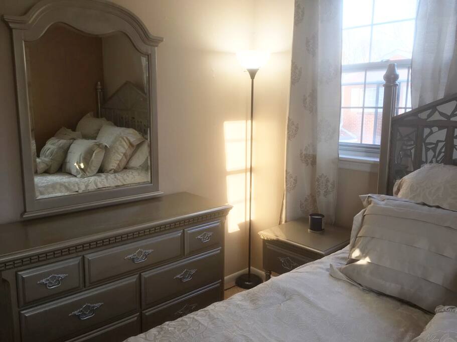 Guest bedroom
