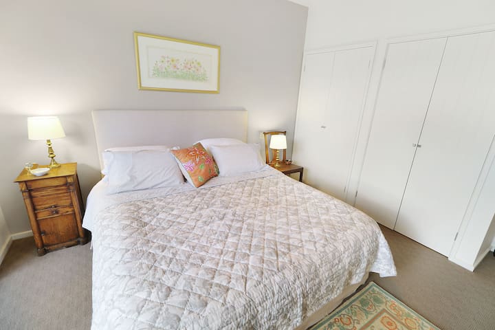 Warreen 3bdr Luxe Family Wing Killarney Port Fairy gallery image 5