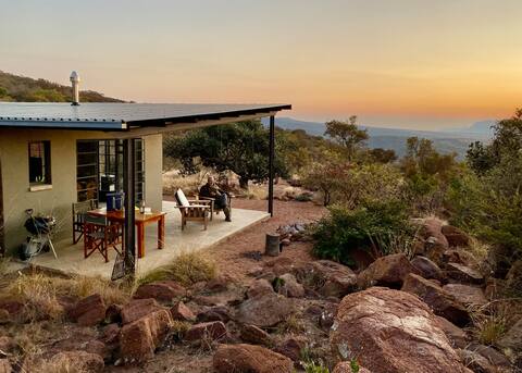 Off grid mountain cabin with endless views