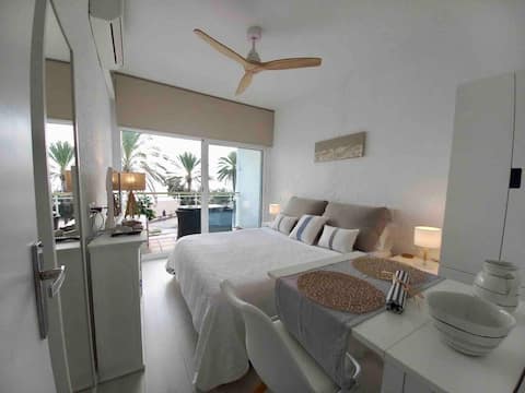 Successful Airbnb property: Beachfront apartment in El Vendrell