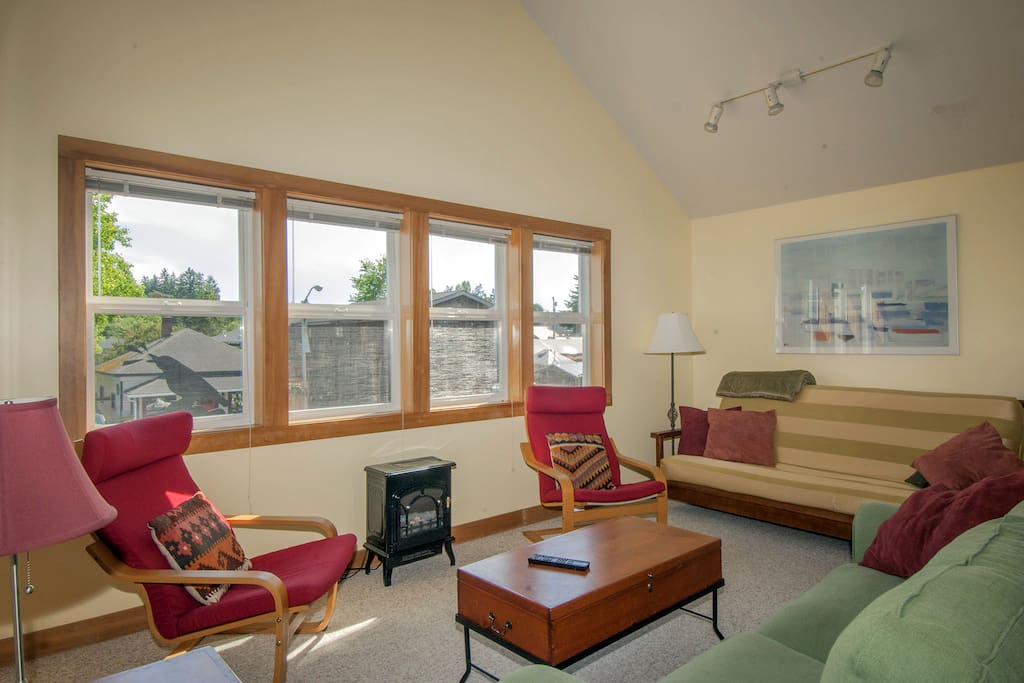 Plenty of seating with the futon sleeper.