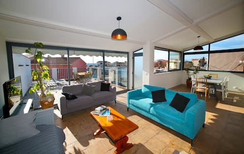 Top Airbnb: Beautiful apartment with terrace sea view in Martigues
