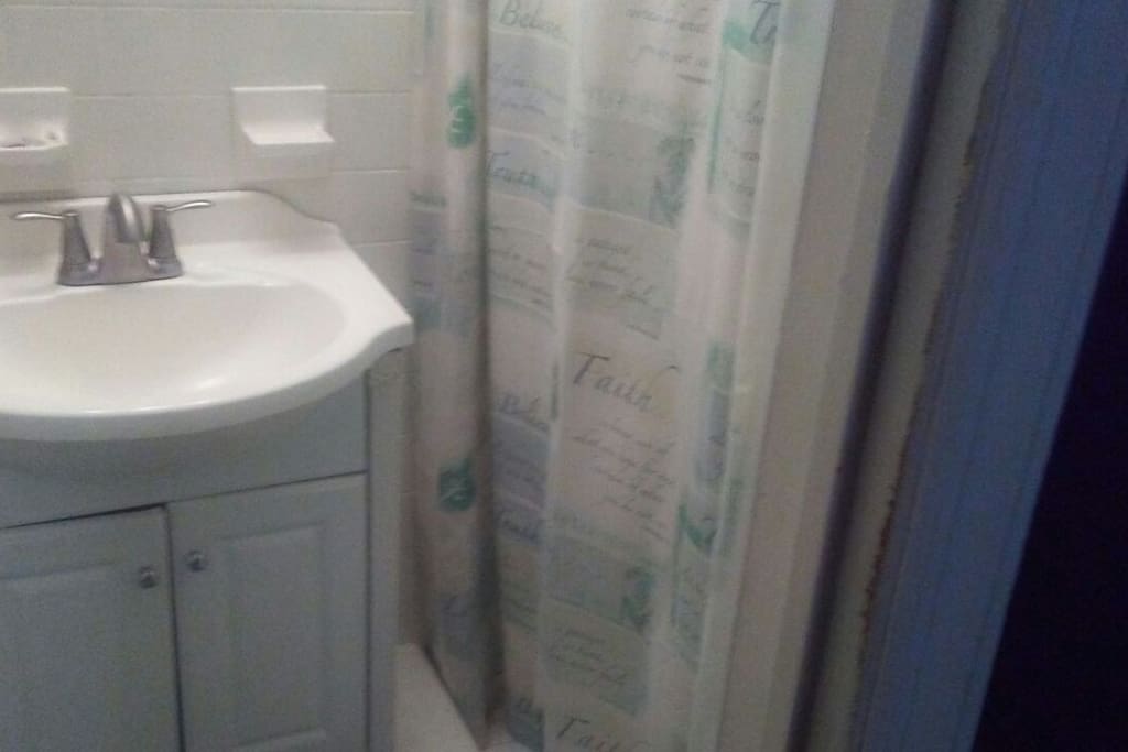 Split bathroom for this reservation