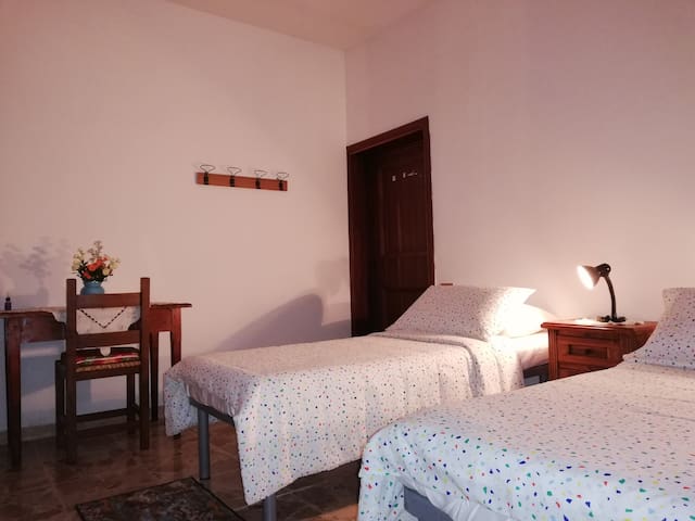 2 Bed Room In The Tuscan Hills In The Olive House Houses