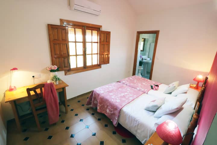 חדר שינה צמוד