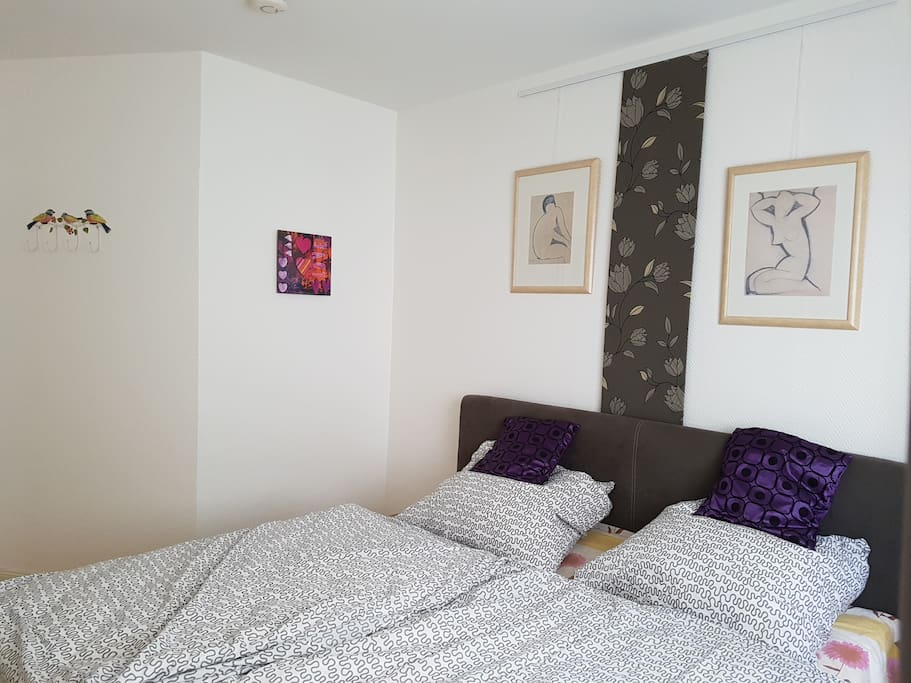 bedroom_2