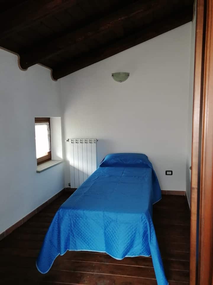 Single bed room
