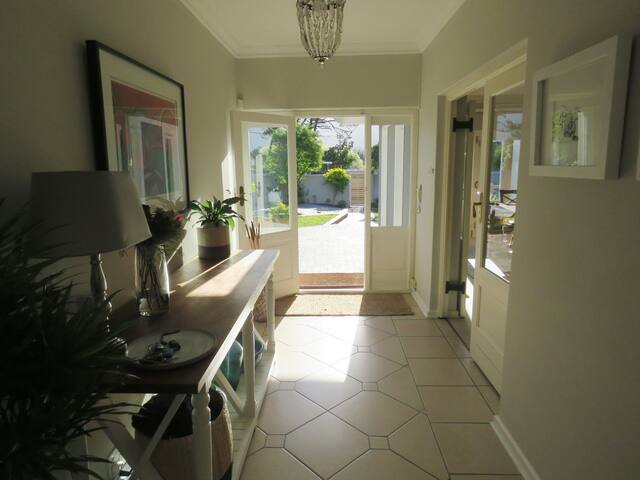 Large family house with beautiful mountain views gallery image 2