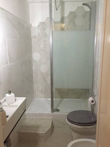 Merulana Suite Apartment gallery image 5