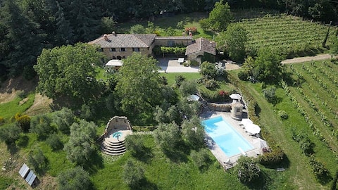 Villa overlooking the Mugellane hills