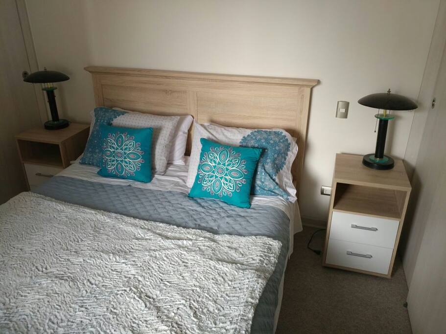 habitacion principal con baño privado
