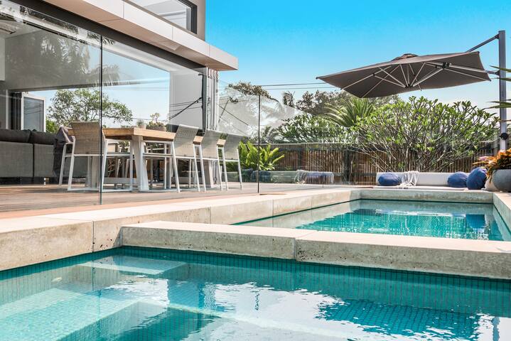 Elevation – Heated Pool & Hot Spa (no extra fees) gallery image 4