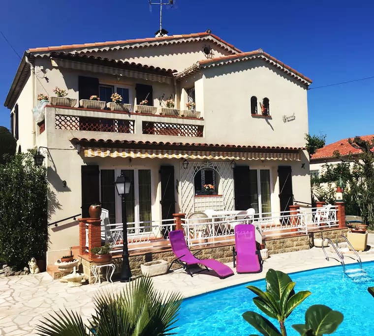 Devanture de la villa