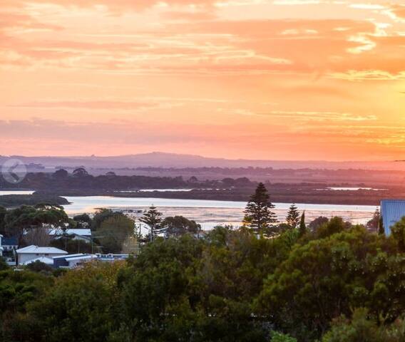 Sunset Terrace Ocean Grove- Striking Coast Views gallery image 5