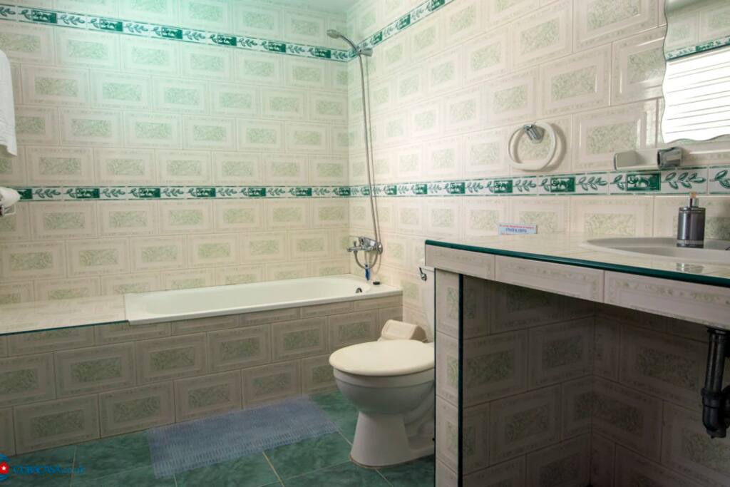 bathtop