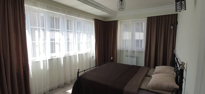 Kledingkast in de hoofdslaap