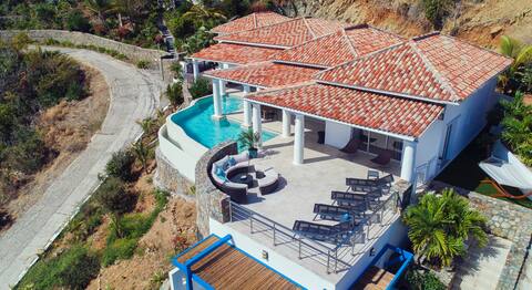 The Blue Door Villa - 4 bed ocean view home