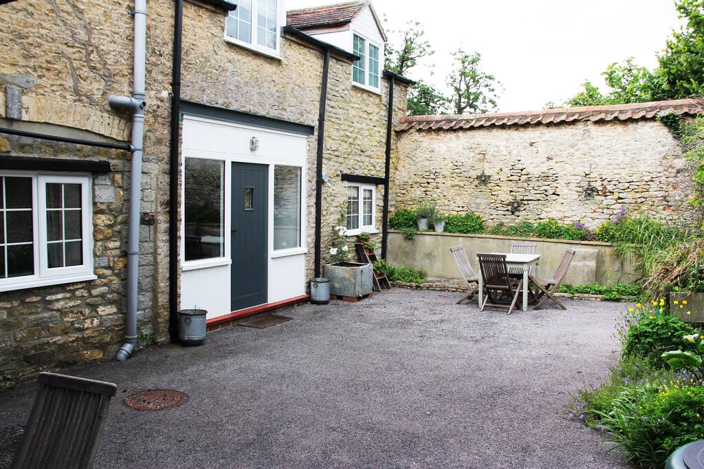 Private Courtyard