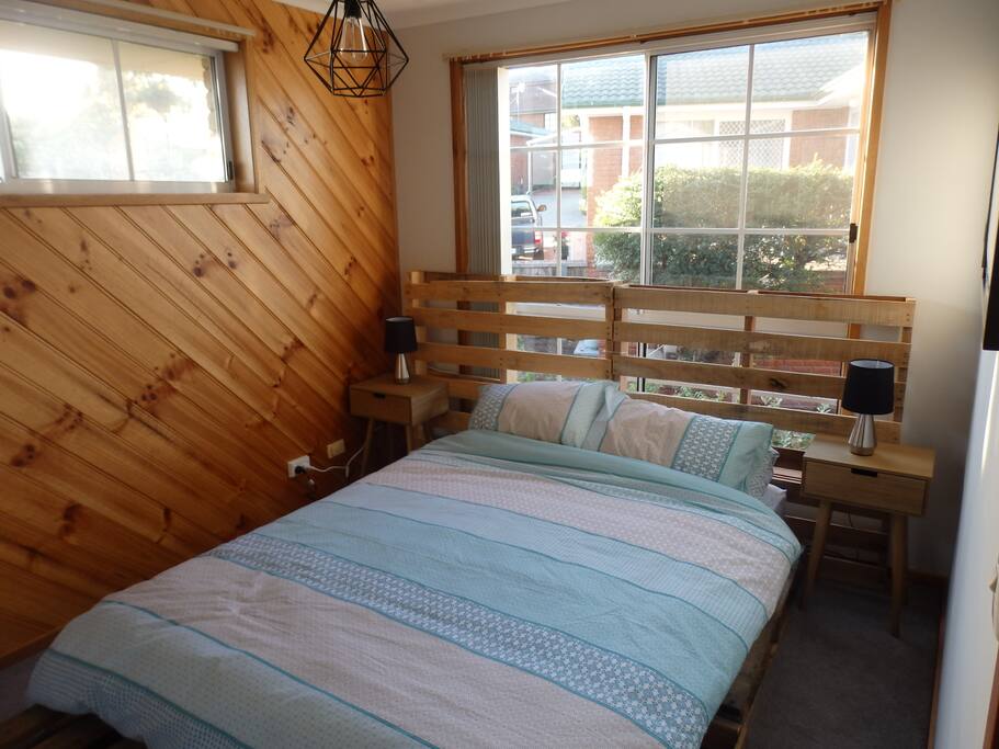 Guests double bed.