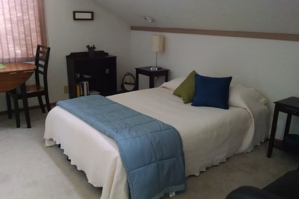 Queen size bed