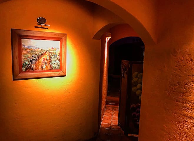 Entire home with 3 bedrooms in Mendoza - John’s Home on Wine Route.