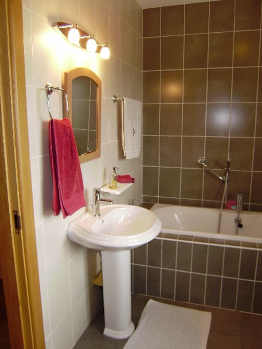 Beautiful bathroom.