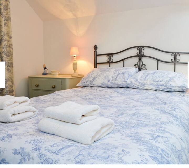 ห้องเตียงใหญ่ (Double Bed)