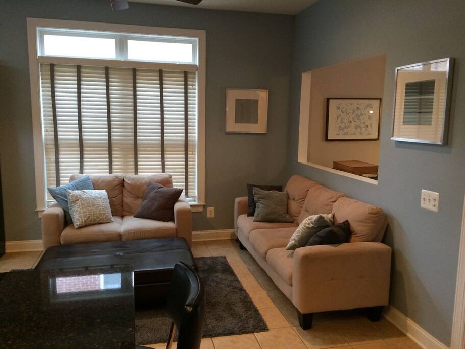 Kitchen seating area