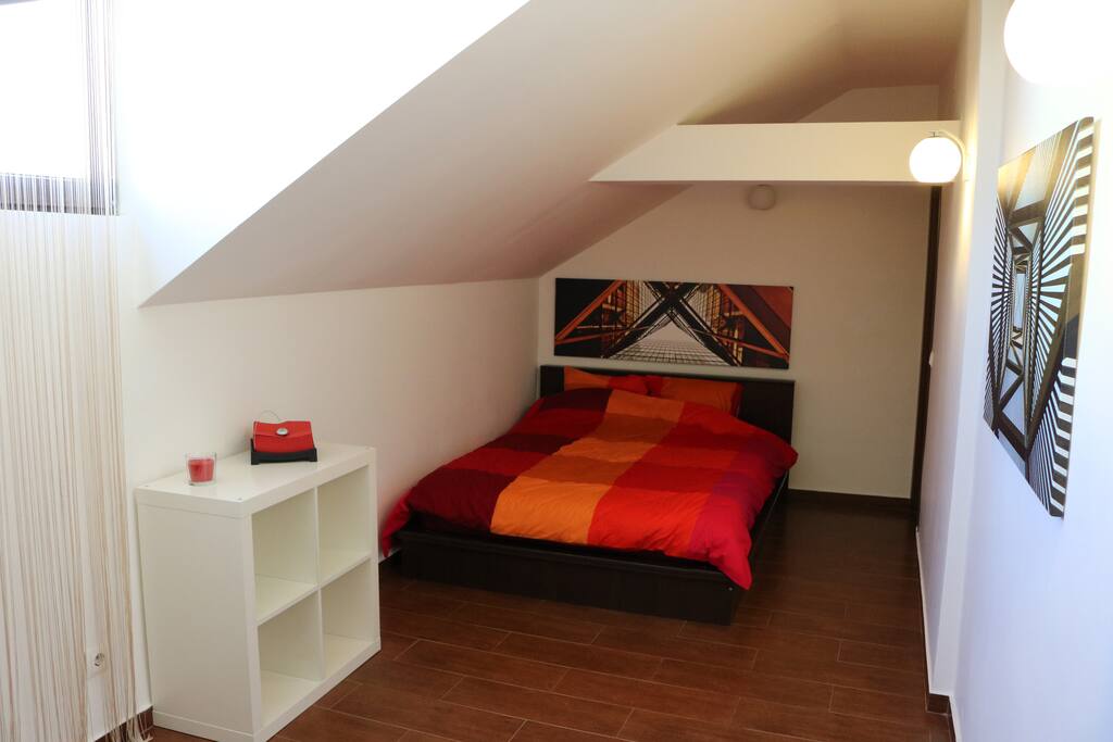 Main bed