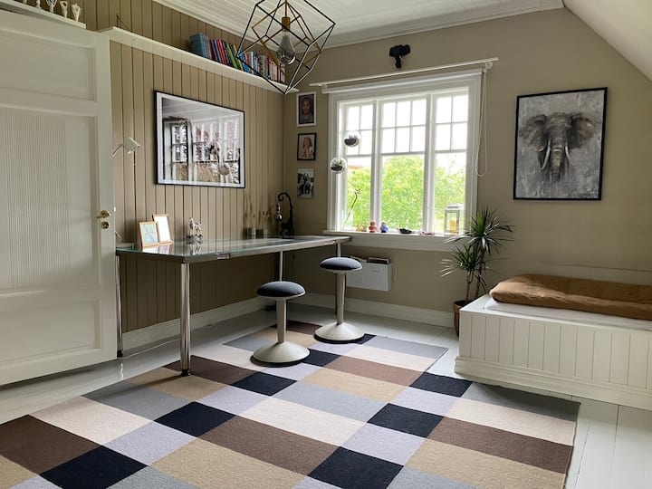 Dhoma e vajzave kati i dytë