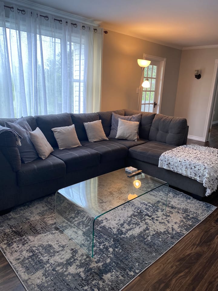 Quite 5 Room Home Near The Ocean In Town - Stephenville