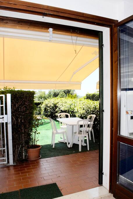 Il giardino visto dal soggiorno