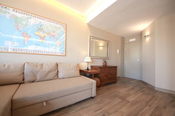 Luxury SUITE with terrace in historical center gallery image 5