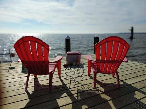 WaterWinds Waterfront pvt house/dock pet friendly!