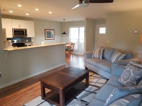 Modern, Clean and Close on James Island