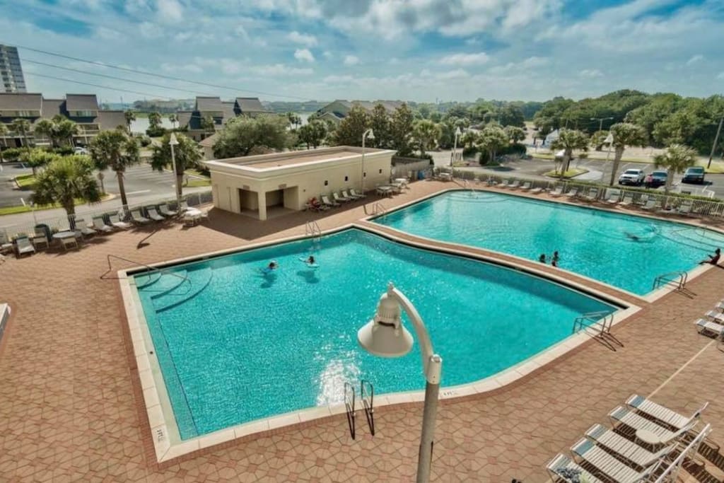 Side by Side pools