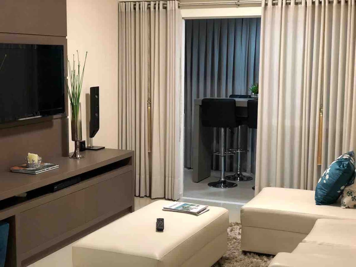 Successful Airbnb property: Complete and Comfortable Apartment 350 meters from the sea in Balneário Camboriú
