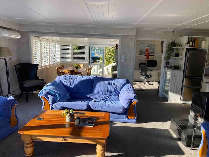 Lakefront Paradise: Hot Tub, 2br, 2 Bath. - Queenstown
